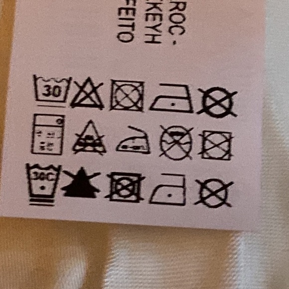 NWT. Zara White Satin Effect Crop Top. Size XXL. - Picture 9 of 9